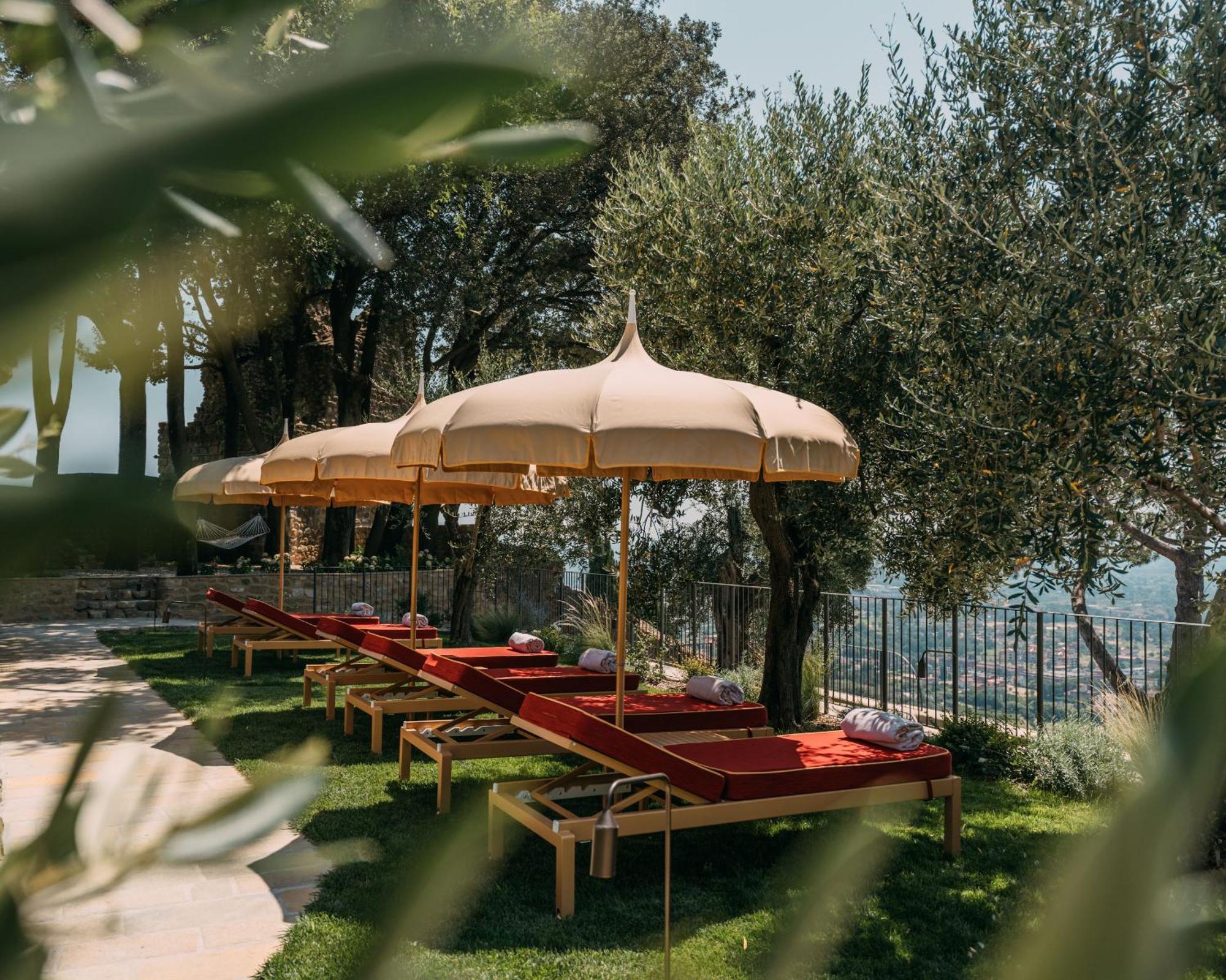 La Monastica Resort & Spa ボルゴ・ア・ブッジャーノ エクステリア 写真